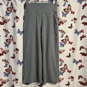 Lululemon Athletica Blue Gray Capris Relaxed Fit